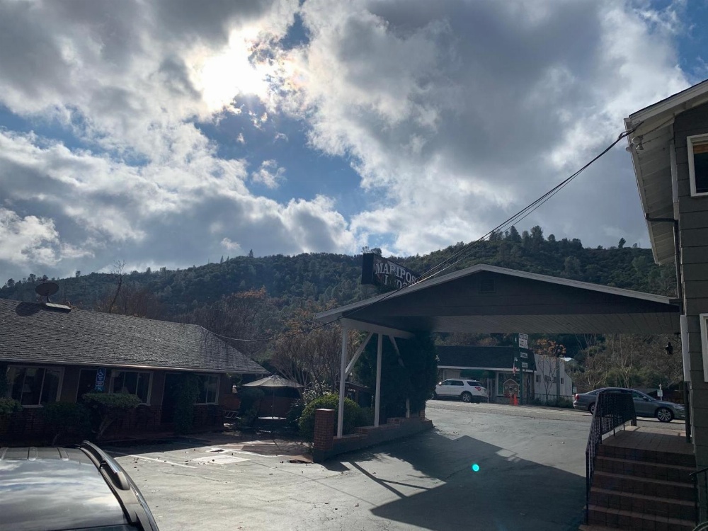 Mariposa Lodge Main image
