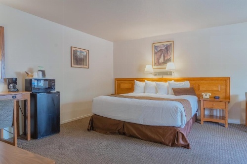 Mariposa Lodge image 38